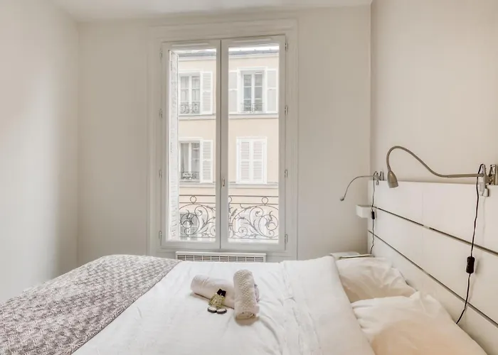 Charming Close To Gare De Lyon * باريس